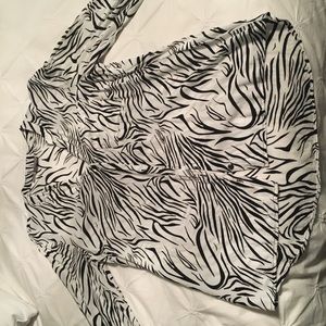 💥3/$20💥 Vero Moda zebra print blouse